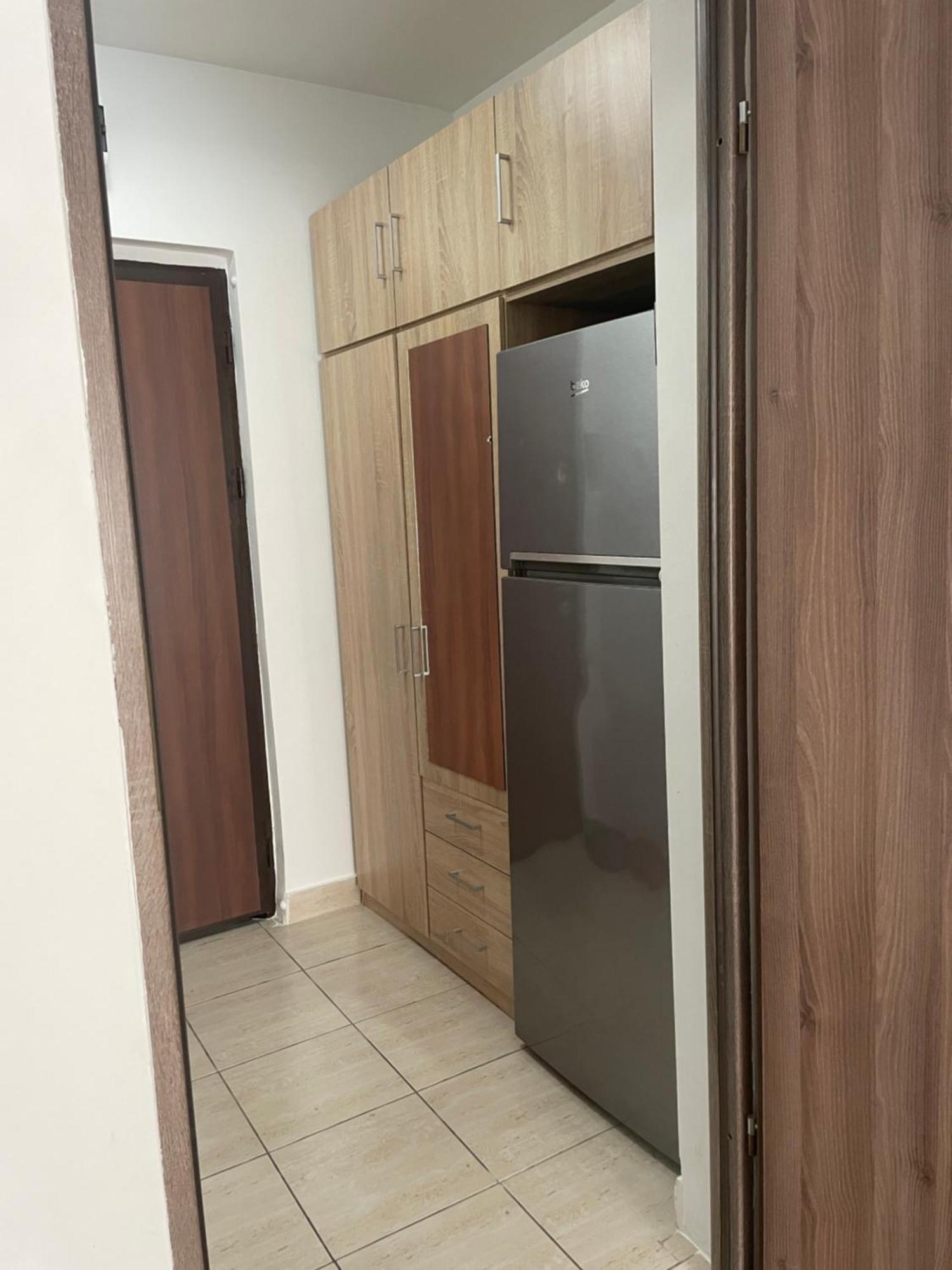 Central Studio Lcs Hunedoara Buitenkant foto